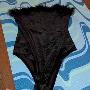 SHEIN Feather Trim Bodysuit